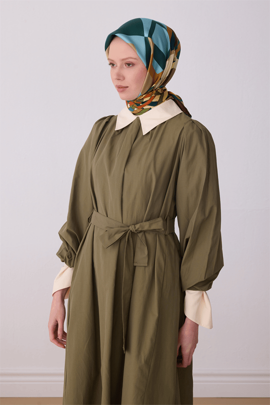 Belli Yeşil Obje Desen %100 Twill İpek Eşarp 4300-03