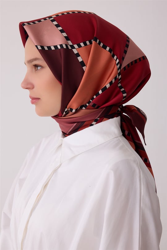 Kırmızı Geometrik Desen %100 Twill İpek Eşarp 4419-83