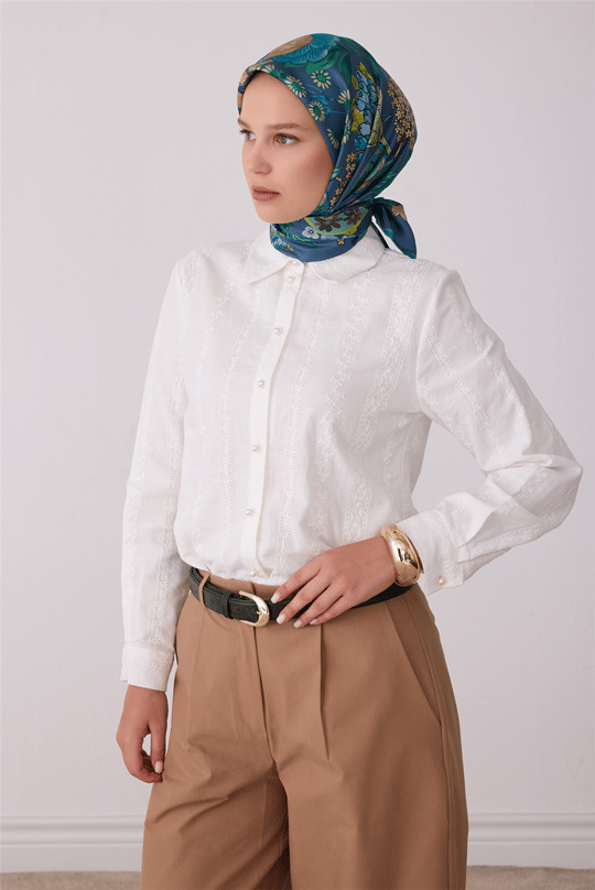 Mavi Çiçek Deseni %100 Twill İpek Eşarp 4415-80
