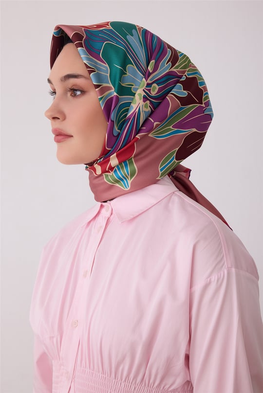 Pembe Çiçek Deseni %100 Twill İpek Eşarp 4413-82