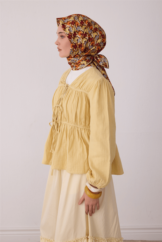 Sarı Geometrik Desen %100 Twill İpek Eşarp 4402-02