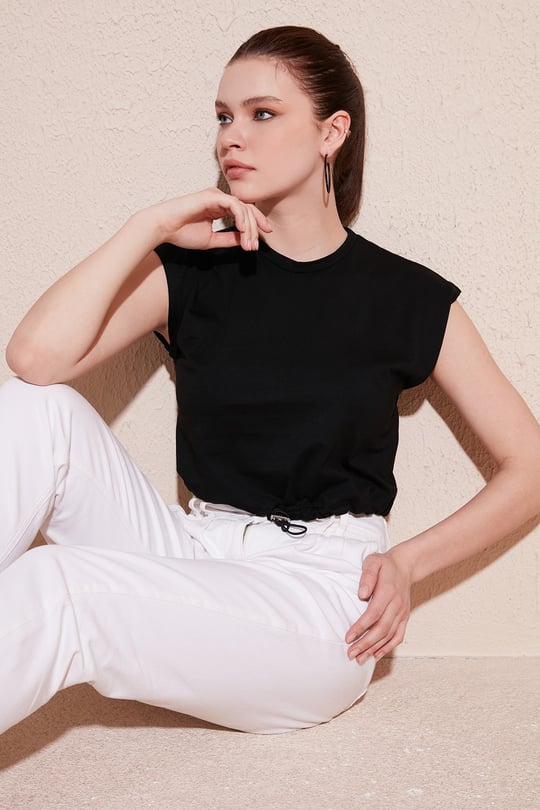 Bisiklet Yaka % 100 Pamuk Crop Kadın T Shirt 5865587 SİYAH