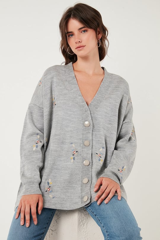 Çiçek İşlemeli Oversize Fit V Yaka Düğmeli Kadın Hırka 4616191 AÇIK GRİ