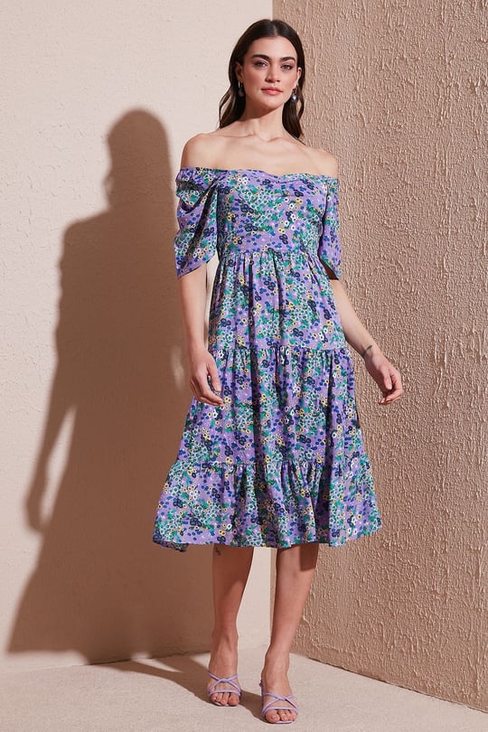 Lela Desenli Oversize Fit Carmen Yaka Büzgü Detaylı Midi Boy Kadın Elbise 6782169 MOR