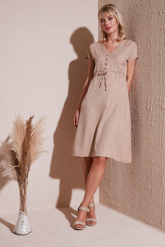 Lela Önü Düğmeli V Yaka Regular Fit Kısa Kollu Midi Kadın Elbise 5865747 BEJ