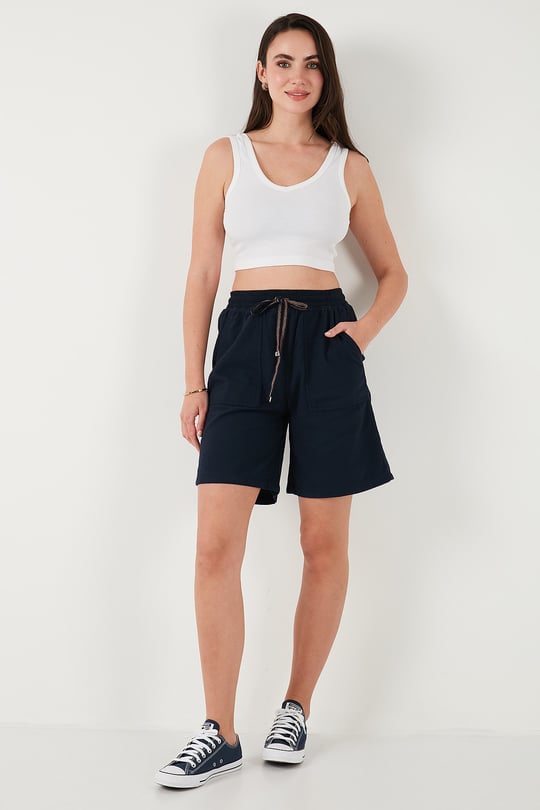 Lela Pamuklu Relaxed Fit Yüksek Bel Cepli Mini Kadın Şort 668YP5384 LACİVERT
