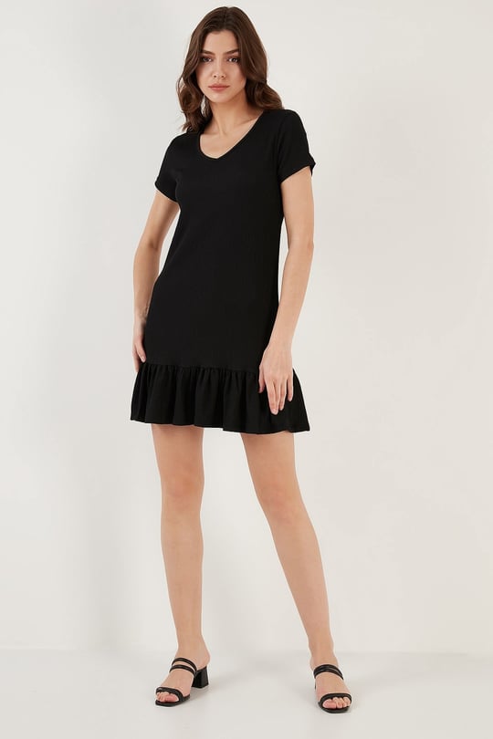 Lela Regular Fit Fırfırlı V Yaka Bürümcük Mini Kadın Elbise 5865071 SİYAH