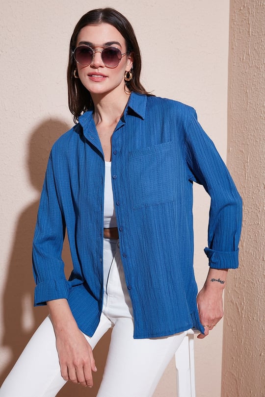 Lela Regular Fit Tek Cepli Önü Kısa Arkası Uzun Krinkıl Kadın Gömlek 6772752 İNDİGO
