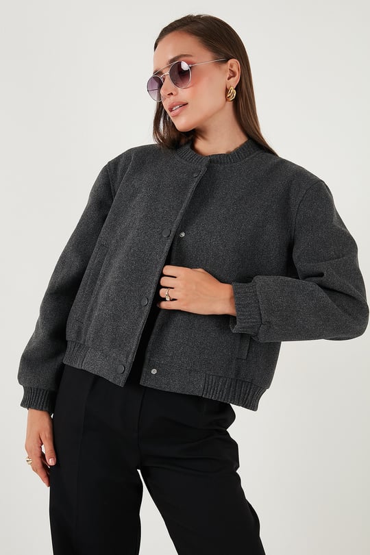 Loose Fit Sıfır Yaka Çıtçıtlı Kaşe Kısa Kadın Mont 6810178 ANTRASİT
