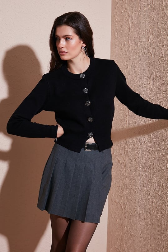 Premium Regular Fit Yuvarlak Yaka Crop Triko Kadın Hırka 680HI00110 SİYAH