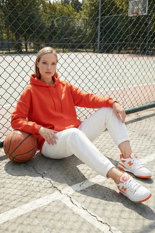 Regular Fit Pamuklu Kapüşonlu Yaka Şardonlu Kışlık Kadın Sweat 5863854 ORANJ