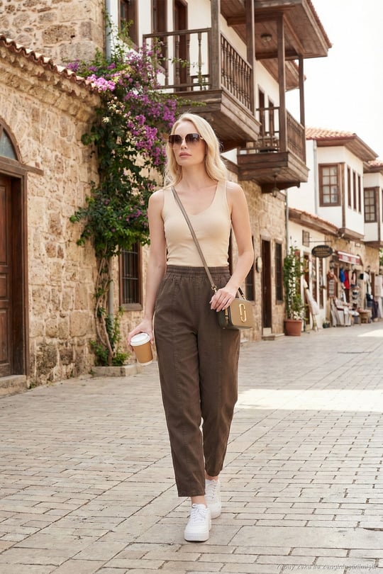 Relaxed Fit Yüksek Bel Daralan Paça Kadın Pantolon 668YP5456 KAHVE