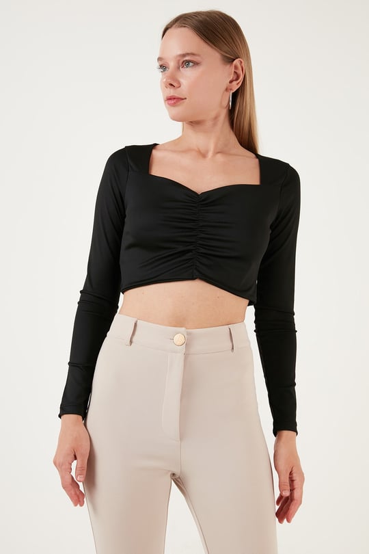 Slim Fit Kalp Yaka Önü Büzgülü Crop Kadın Bluz 5865401 SİYAH
