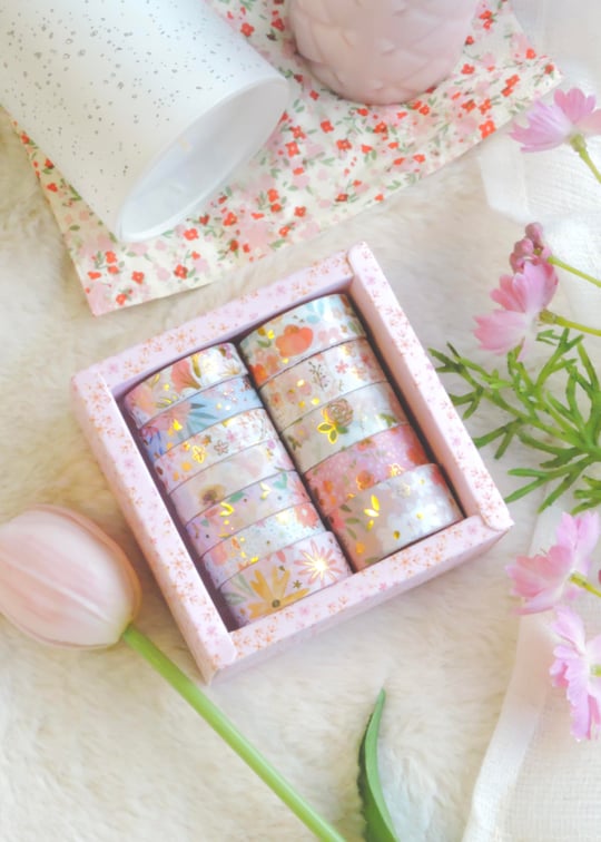 Nova Crafts Pembe Kutu Çiçekler Temalı Yaldızlı Washitape Seti ( 12 Adet Washitape )