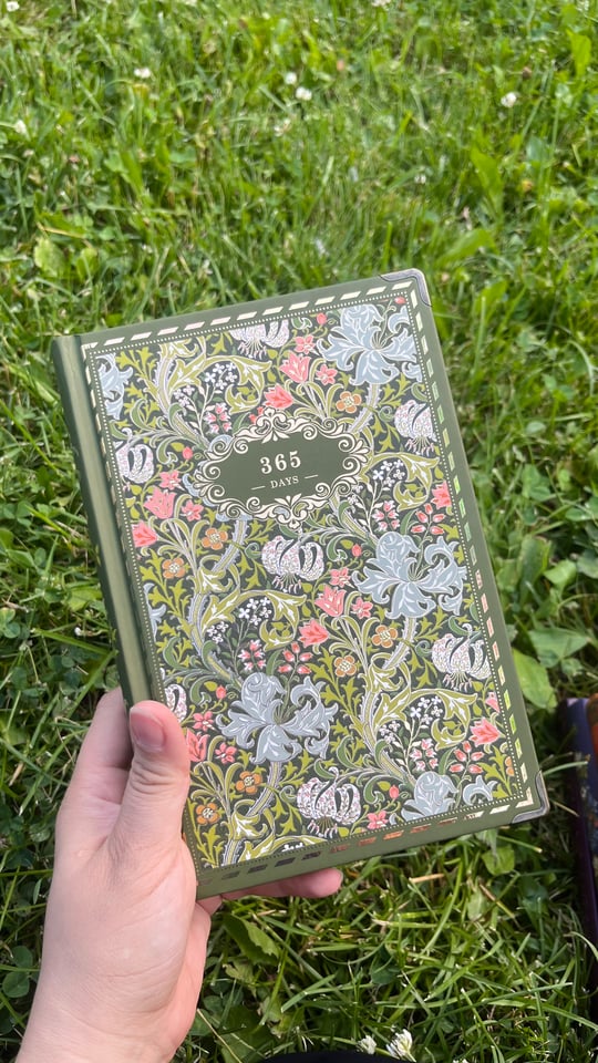Nova Crafts Secret Garden Yeşil Otantiik Yaldızlı Kapağı/ Kraft Sayfalı Defter / Beyaz Sayfalı 365 Günlük / Journal / PlanlayıcıAjanada 