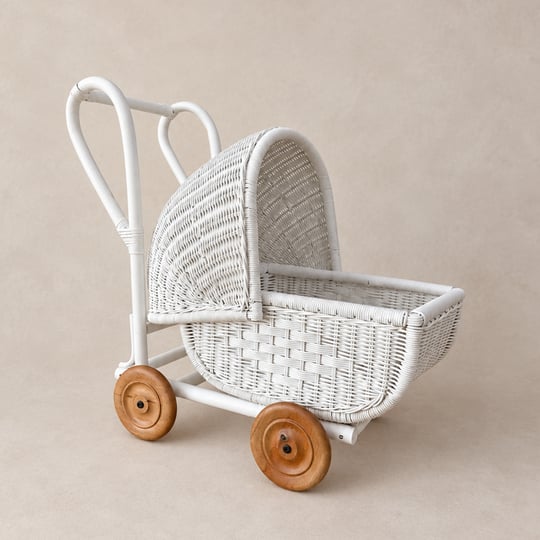 Stroller White – Beyaz Rattan Bebek Arabası Fotoğraf Çekim Aksesuarı