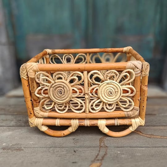 Cherris Basket Natural – El Yapımı Rattan Çiçek Sepet (Yenidoğan Çekim)