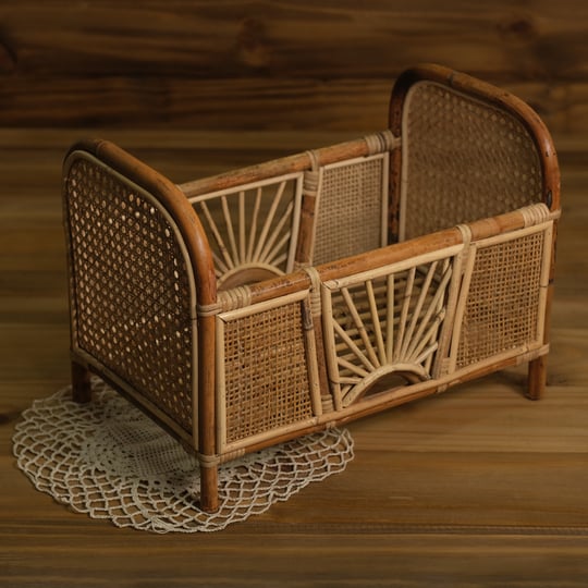 Elune Crib Natural – İthal Rattan El Yapımı Bebek Beşiği (Yenidoğan Çekim & Dekor)