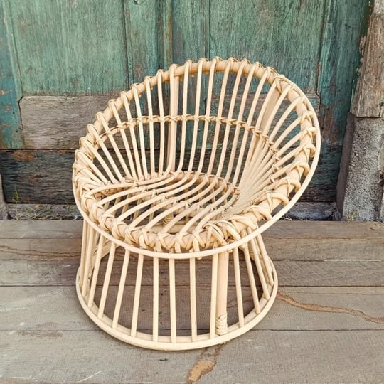 Luna Chair Natural – Rattan El Yapımı Mini Fotoğraf Sandalyesi (Yenidoğan & 1 Yaş)