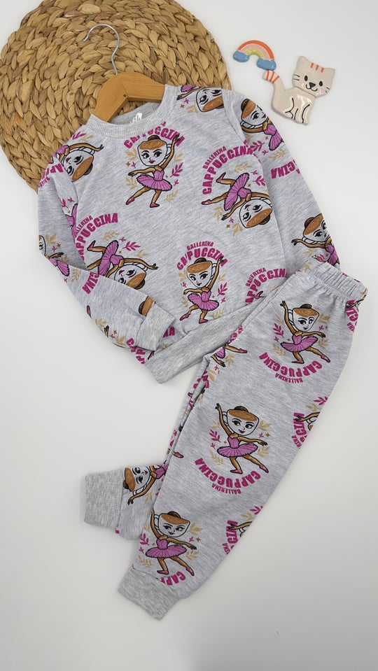 2412-4 Capucinno Desenli Kız Çocuk Pijama Takımı İçi Pamuklu GRİ
