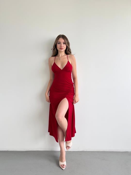 İnce Askılı Yırtmaçlı Elbise