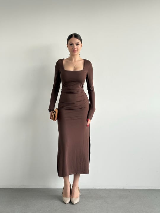 Kare Yaka Bel Büzgülü Elbise