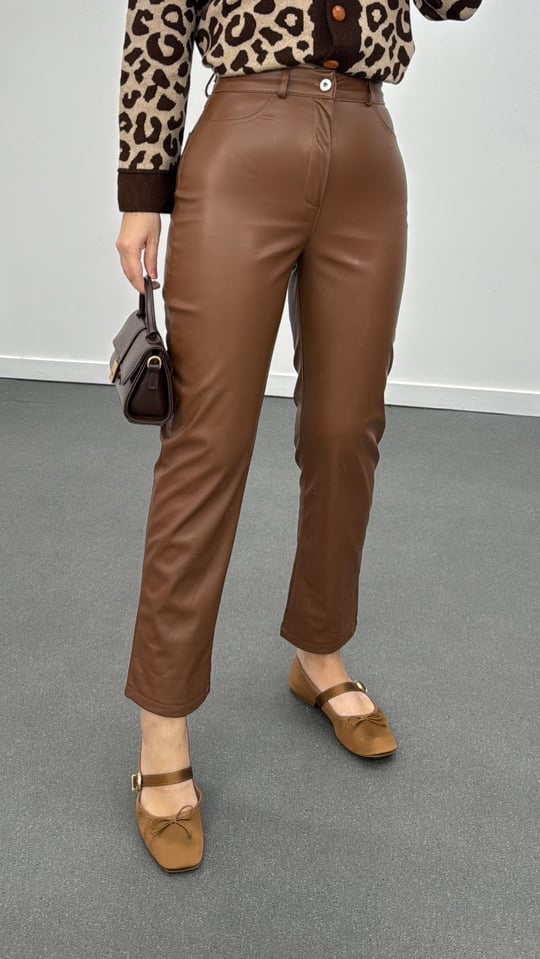 Bolivia Kahverengi Yüksek Bek Slim Straight Deri Pantolon