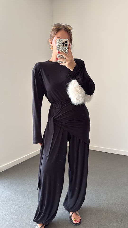 Leontine Siyah Vatkalı Bluz ve Bağlamalı Pantolon Takımı