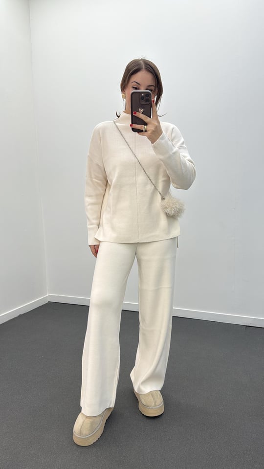 Odette Krem Uzun Triko Ve Pantolon Takımı