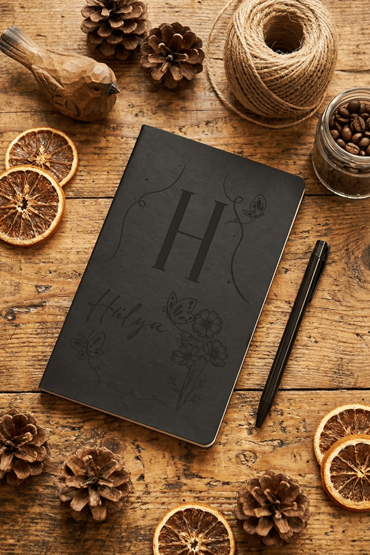Çiçekli Baş Harfli Kişiye Özel Defter ve Kalem
