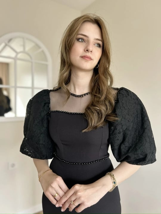 Diana Siyah Tül ve İnci Detaylı Elbise