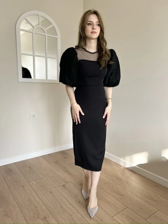 Diana Siyah Tül ve İnci Detaylı Elbise