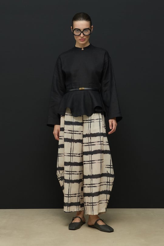 Siyah Hakim Yaka Peplum Keten Bluz