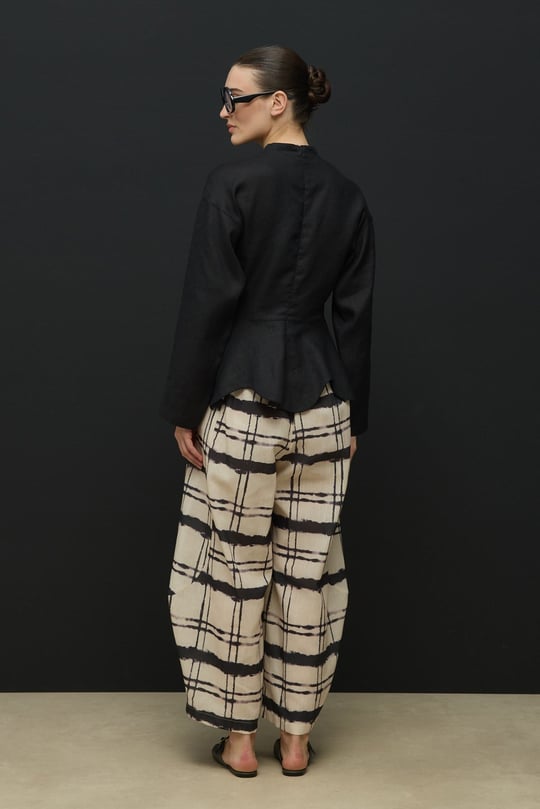 Siyah Hakim Yaka Peplum Keten Bluz