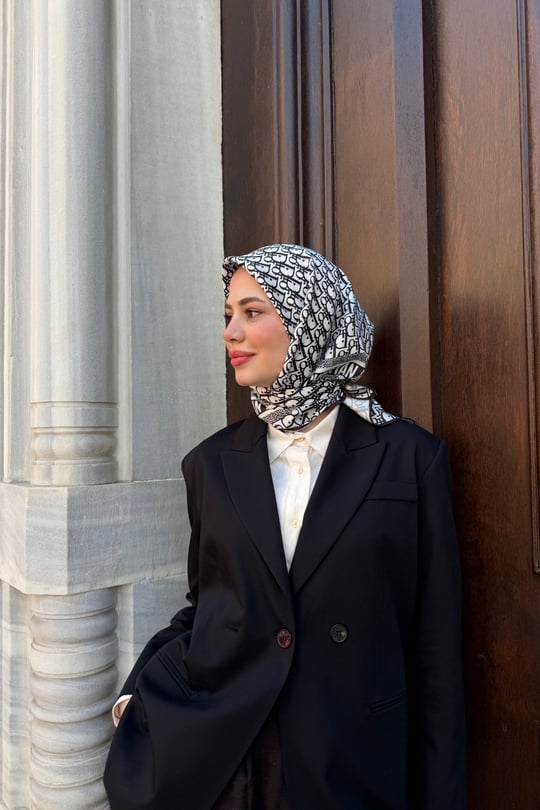 D Model Twill Eşarp-Siyah