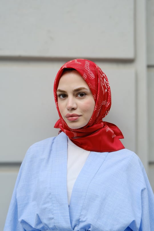 Yazı Desen Twill Eşarp-Kırmızı