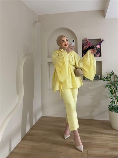 Claire Valon Kol Takım