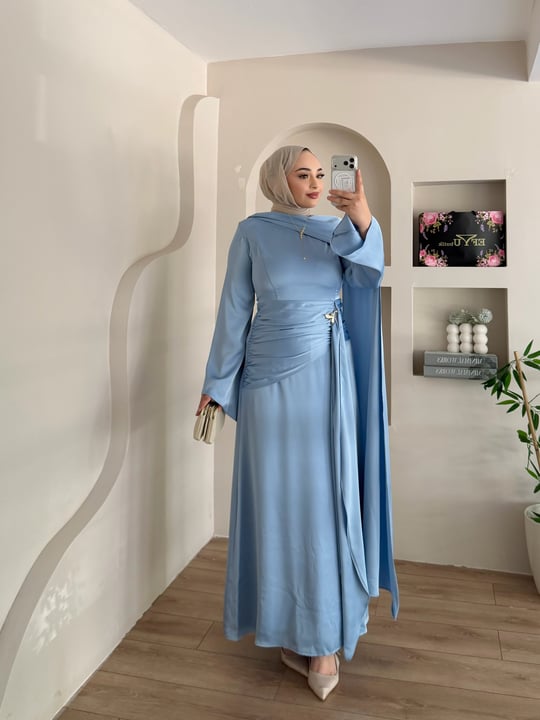 Veronica Broşlu Saten Abiye