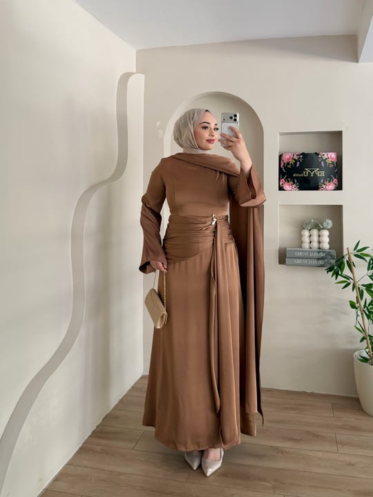 Veronica Broşlu Saten Abiye