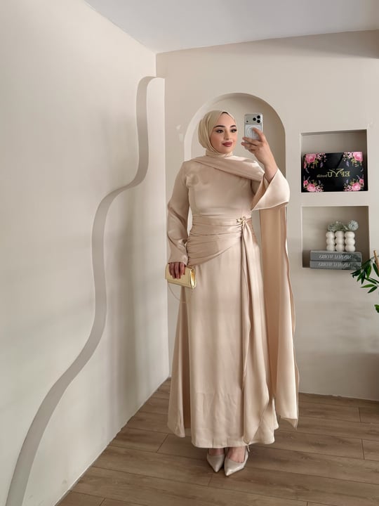 Veronica Broşlu Saten Abiye