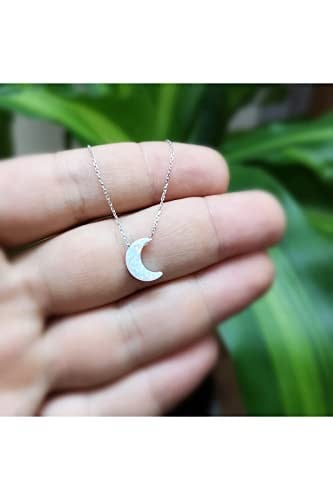 Altın Sepeti Gümüş Beyaz Opal Taşlı Hilal Kolye