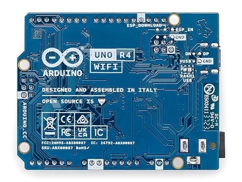 Arduino UNO R4 WiFi [ABX00087] – Renesas RA4M1 + ESP32-S3, Wi-Fi, Bluetooth, USB-C, CAN, 12-bit DAC, OP AMP, Qwiic Connector, Gelişmiş IoT ve Gömülü Projeler için 12x8 LED Matrisi