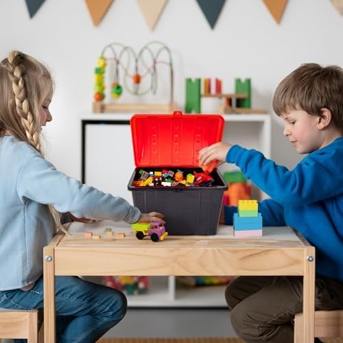 ArtCreativityTM Korsan Hazine Sandığı, 1 Kırmızı Kapaklı Siyah Sandık, Plastik Hazine Sandığı, Oyuncaklar için Fonksiyonel Saklama Sandığı, Sınıf için Mükemmel Ödül Sandığı, Hayali Oyun için Harika