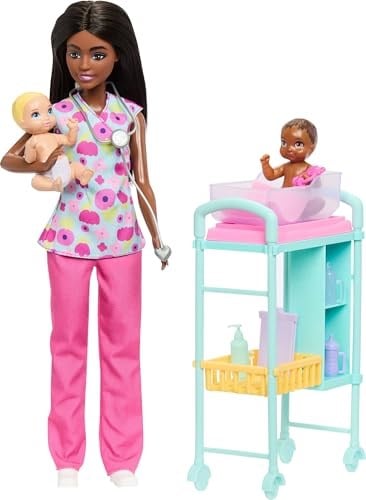 Barbie Kariyer Bebek Doktoru Oyun Seti, 2 Hasta Bebekli, Muayene Masası ve Aksesuarlar, Esmer