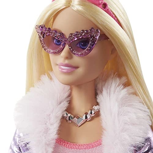 Barbie Prenses Macerası Prenses Tarzı Bebeği (30 cm boyunda), Yavru köpeği ile 3-7 yaş için GML76