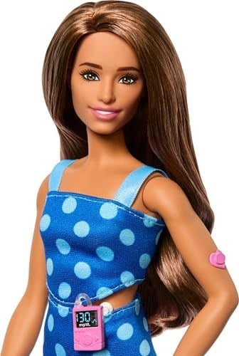 Barbie Puantiyeli kıyafeti ve aksesuarlarıyla tip 1 diyabeti olan Barbie Fashionistas bebek, HYT97