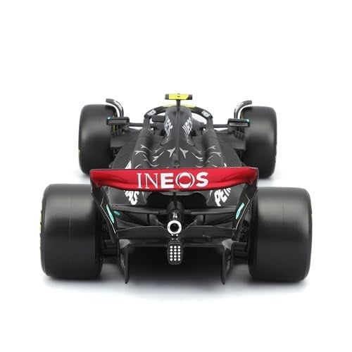 Bburago – Mercedes AMG Petronas W14 Lewis Hamilton #44 2023 - Gerçekçi ölçekli araba modeli 1:24 ve Lewis Hamilton karakteri, resmi Mercedes lisansı, önerilen yaş 14+ yaş