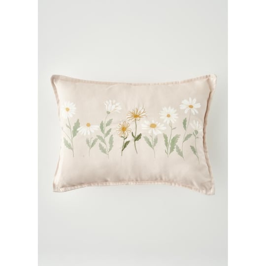 Bella Maison Daisy Volanlı Kenar Nakışlı Dekoratif Yastık Kılıfı Bej (35x50 Cm) Bej