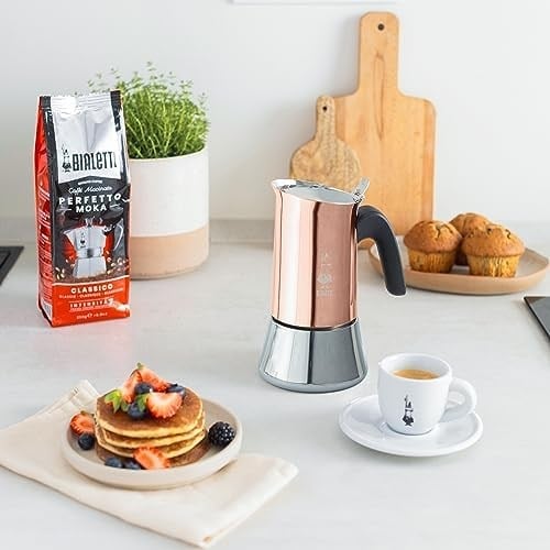 Bialetti - Venus: 4 Cups Ocak Üstü Espresso Pişirici - 170ml - Kahverengi, Gümüş Renk - Paslanmaz Çelik Gövde - Patentli Güvenlik Valfi - Tüm Ocak Türleri İçin Uygundur (İndüksiyon Dahil)