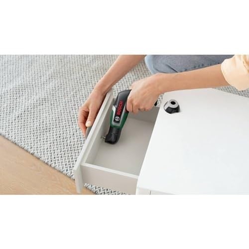 Bosch akülü tornavida IXO (7. nesil; 3,6 V; 2,0 Ah; 5,5 Nm; set açılı ve eksantrik başlık dahil; mikro USB kablosu; 190 vidaya kadar vidalayın; saklama kutusunda